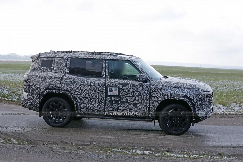 Возвращение легенды: прототип нового Mitsubishi Pajero впервые замечен на дорогах